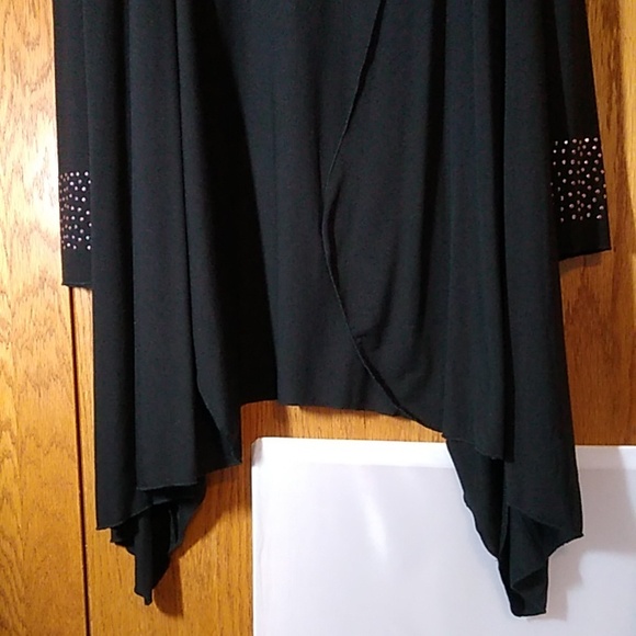 Venus brand black topper with silver stud detail - Picture 8 of 9